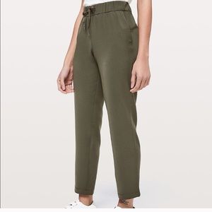Lululemon On the Fly 7/8 pants